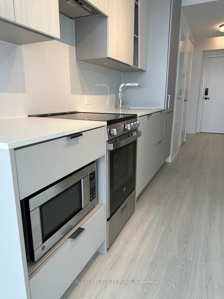 #1207 - 3883 Quartz Road Property Photo 6