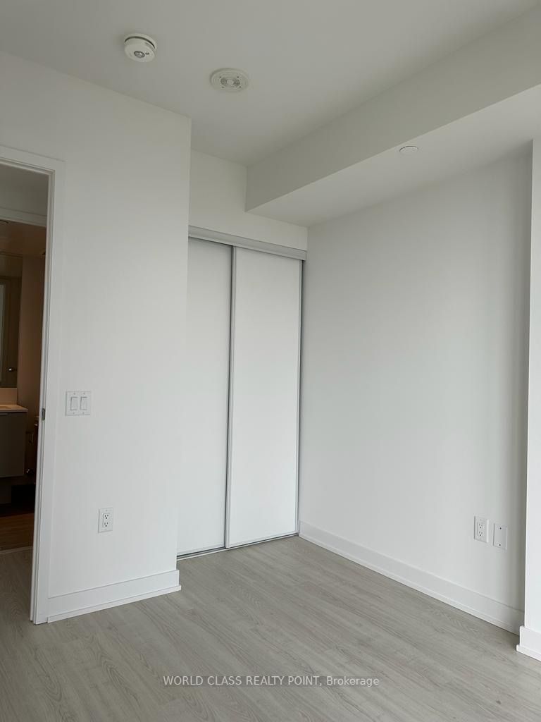 #1207 - 3883 Quartz Road Property Photo 10