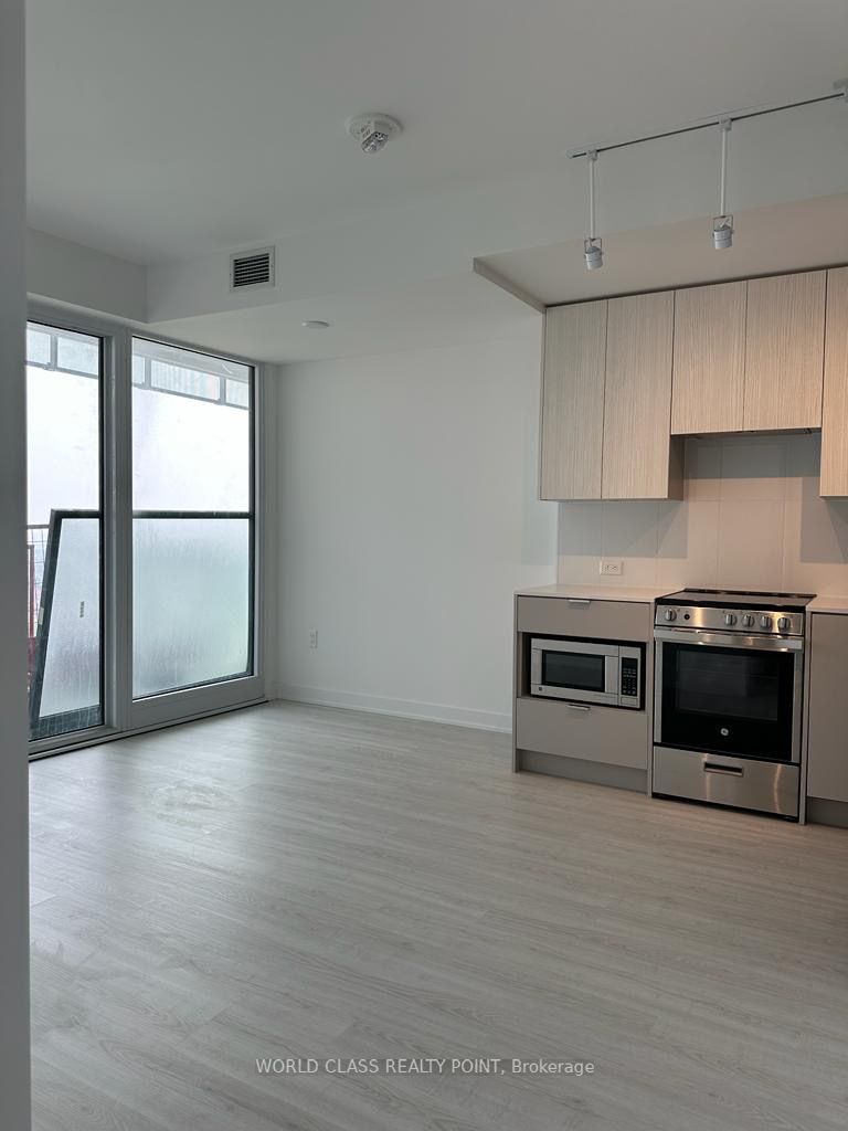 #1207 - 3883 Quartz Road Property Photo 12
