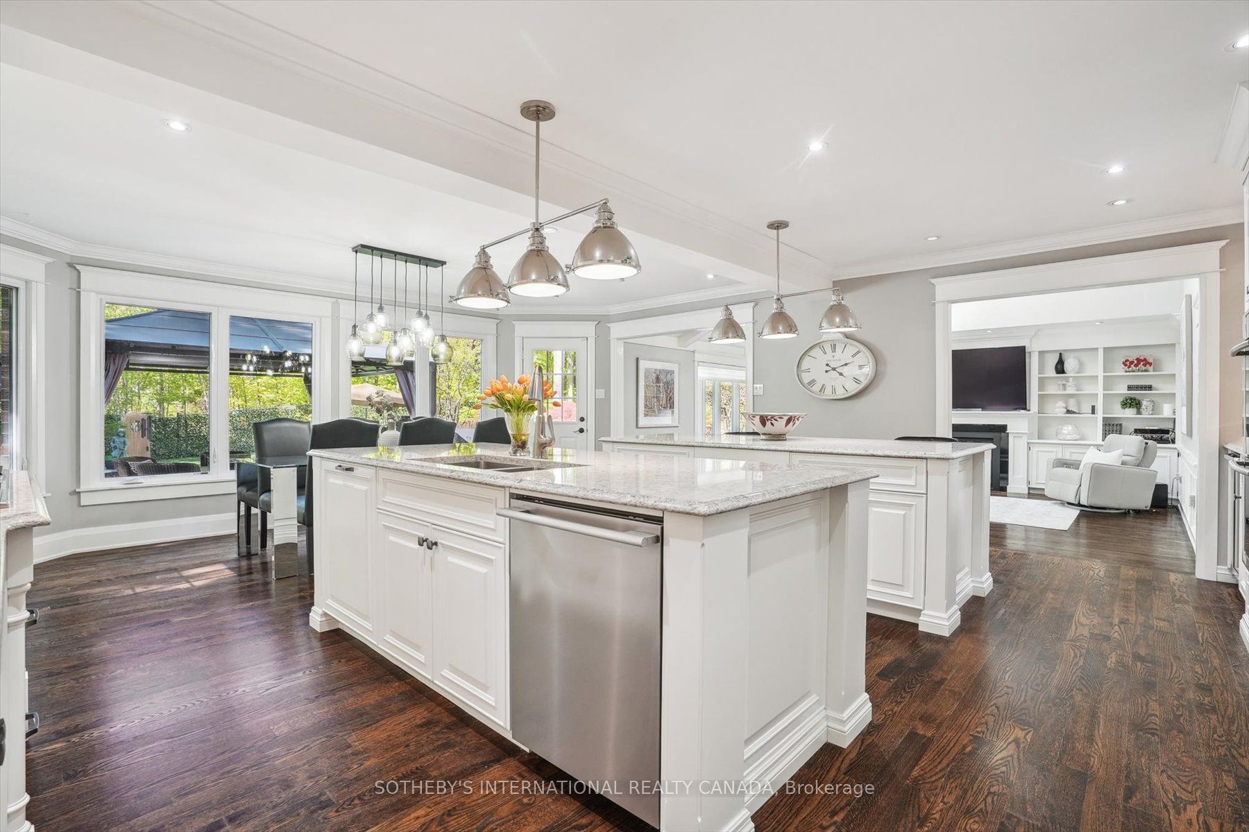 1662 Roundleaf Court Property Photo 8