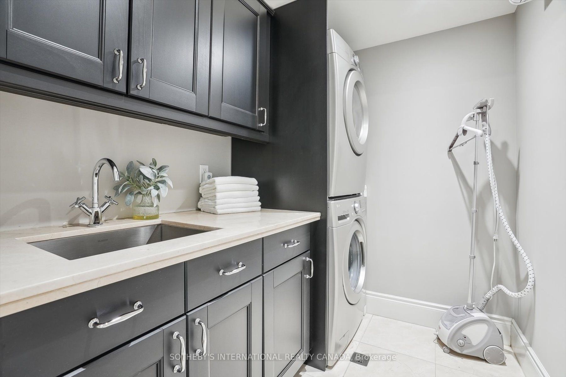 1662 Roundleaf Court Property Photo 30