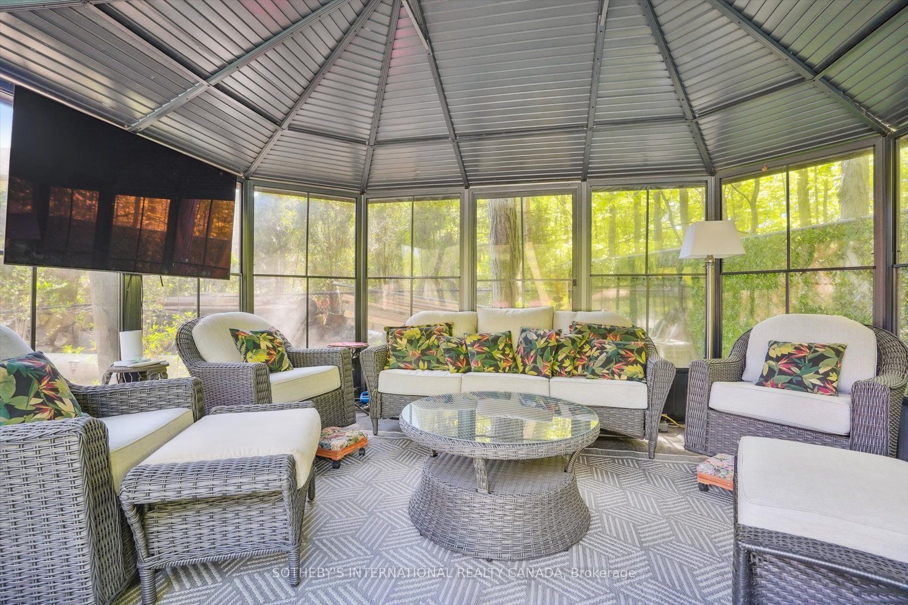 1662 Roundleaf Court Property Photo 41