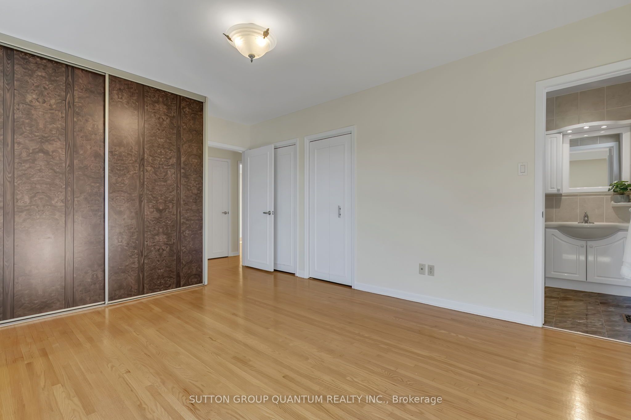 951 Streamway Crescent Property Photo 25