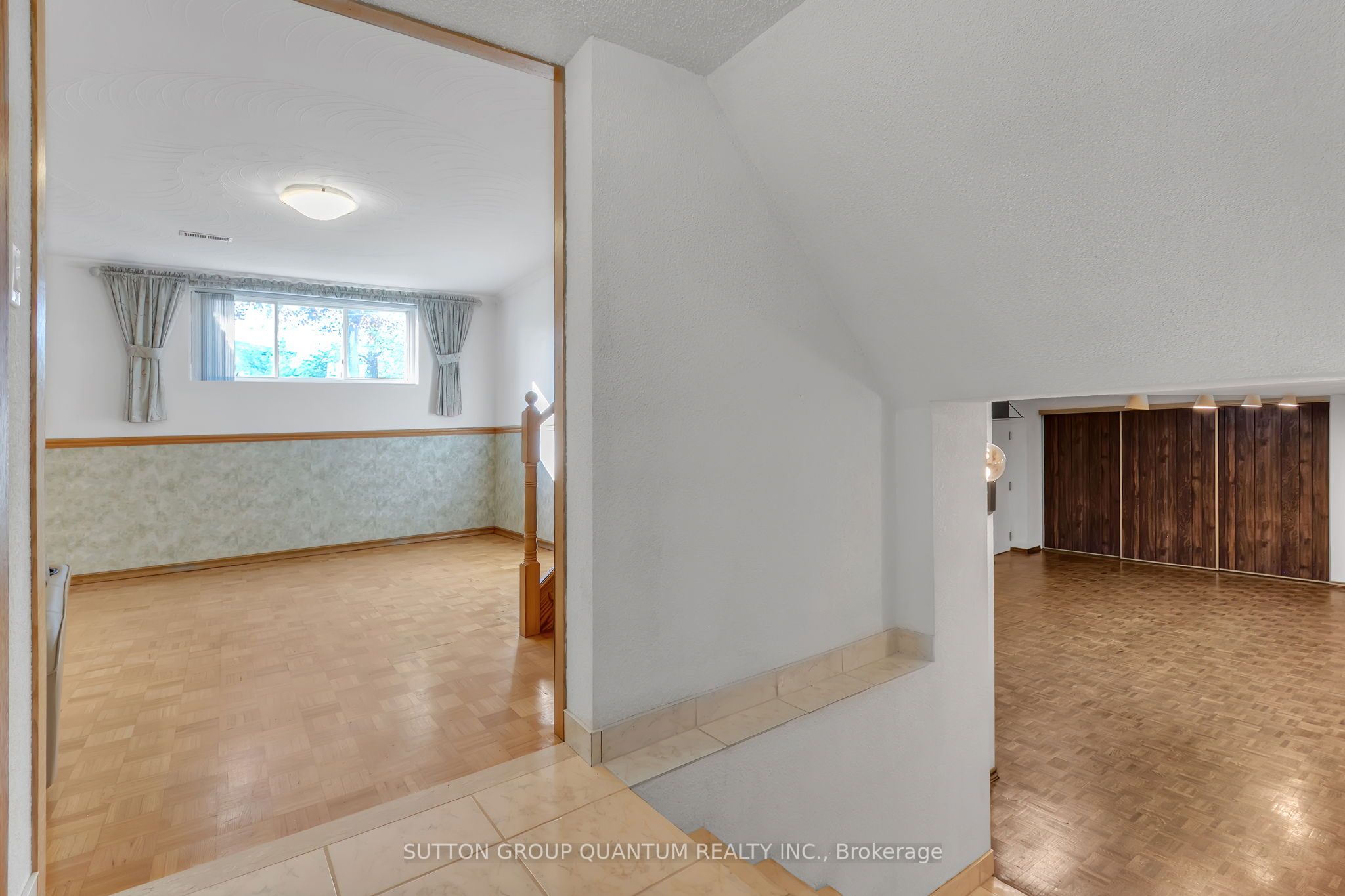 951 Streamway Crescent Property Photo 35
