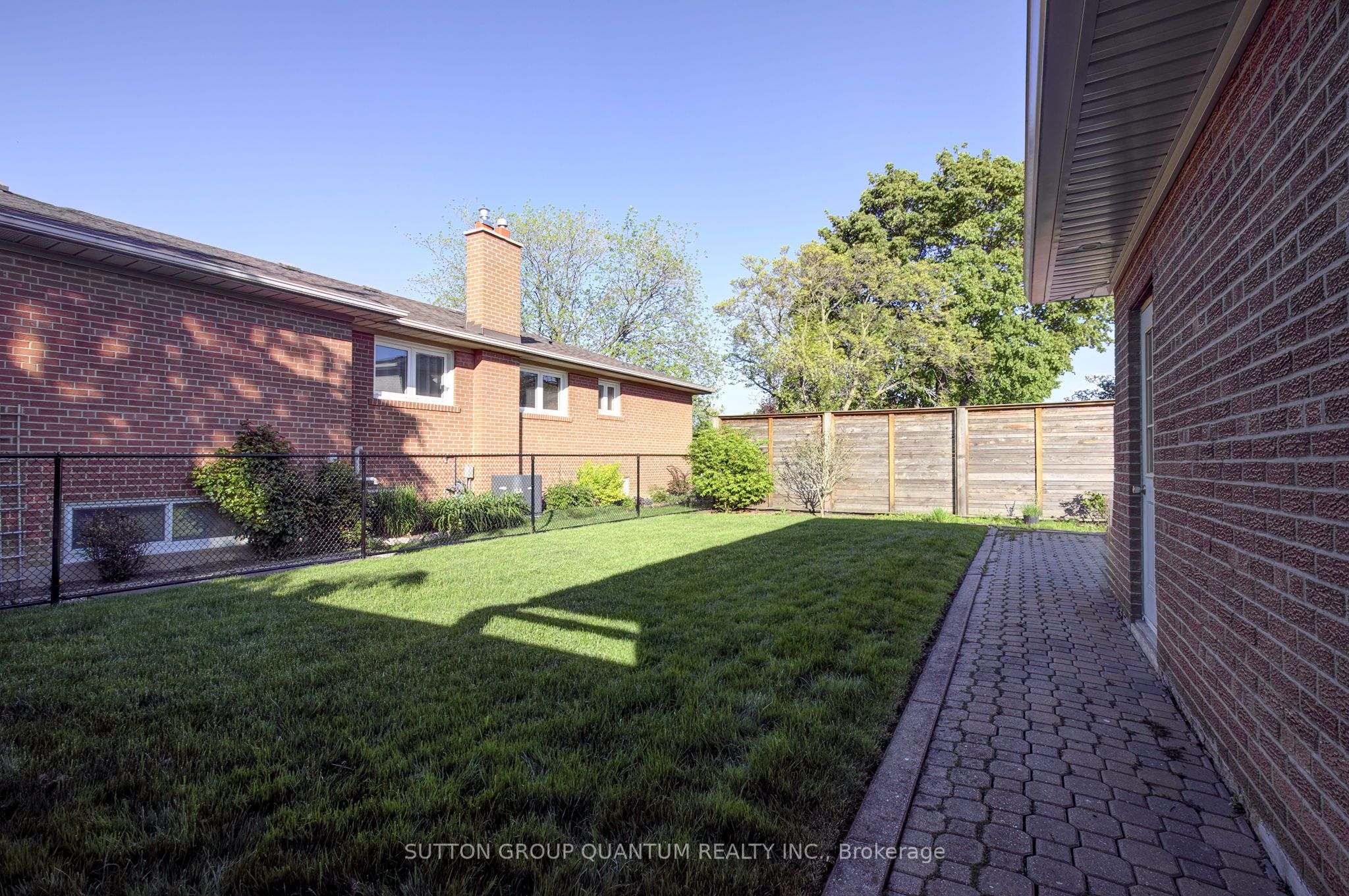 951 Streamway Crescent Property Photo 42