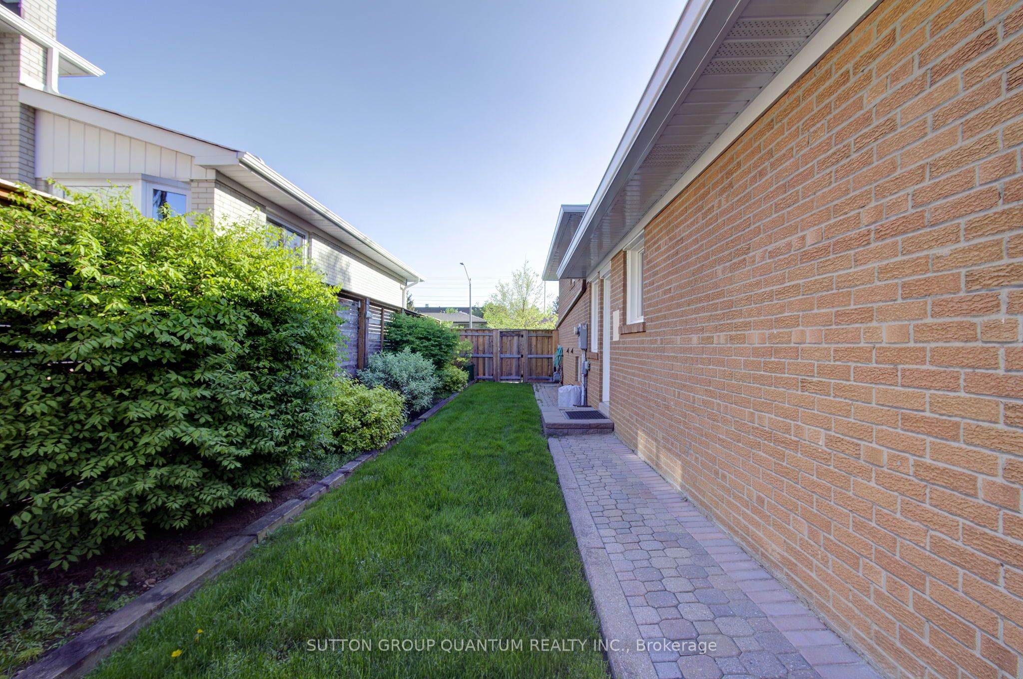 951 Streamway Crescent Property Photo 43