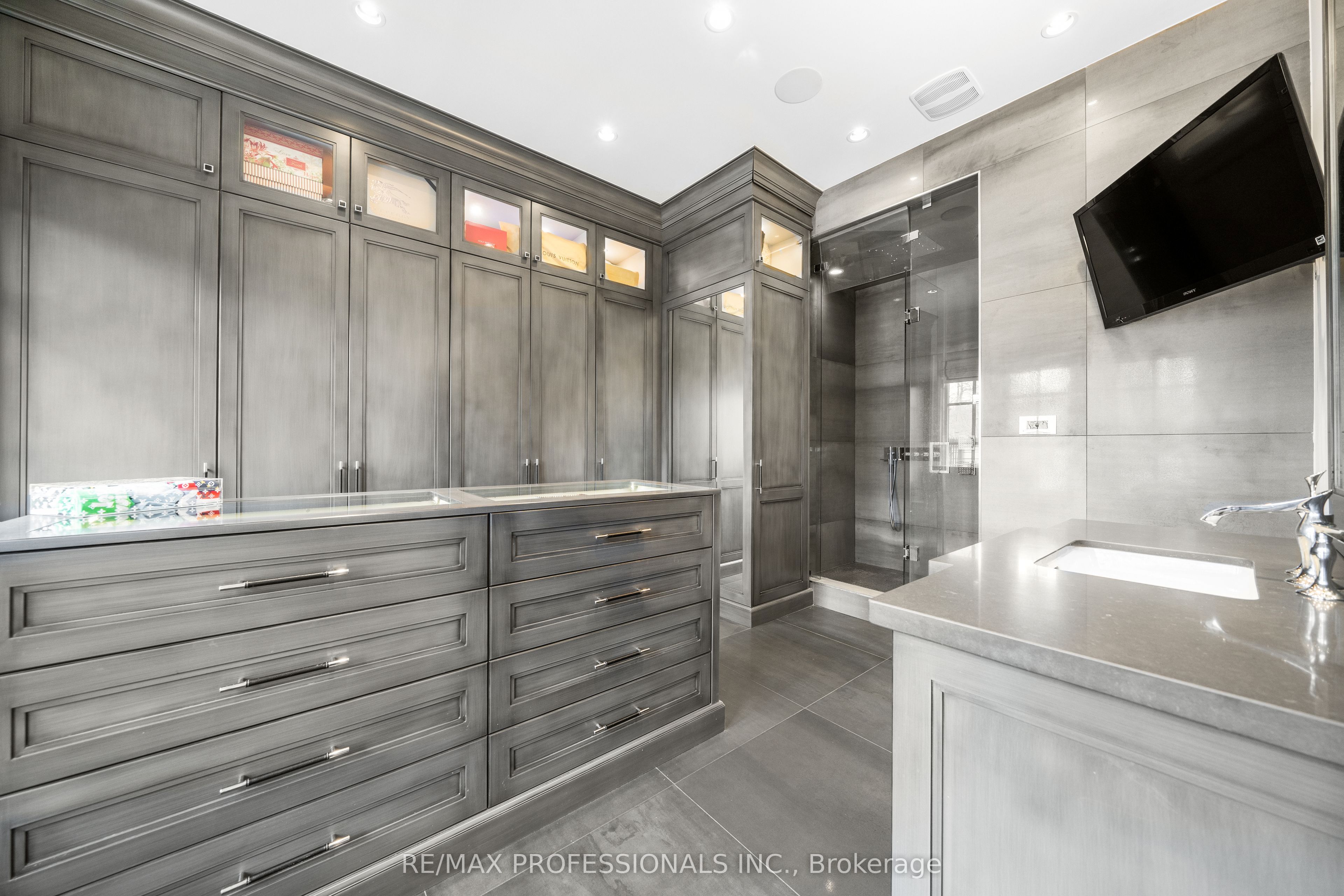 1285 Minaki Road Property Photo 18