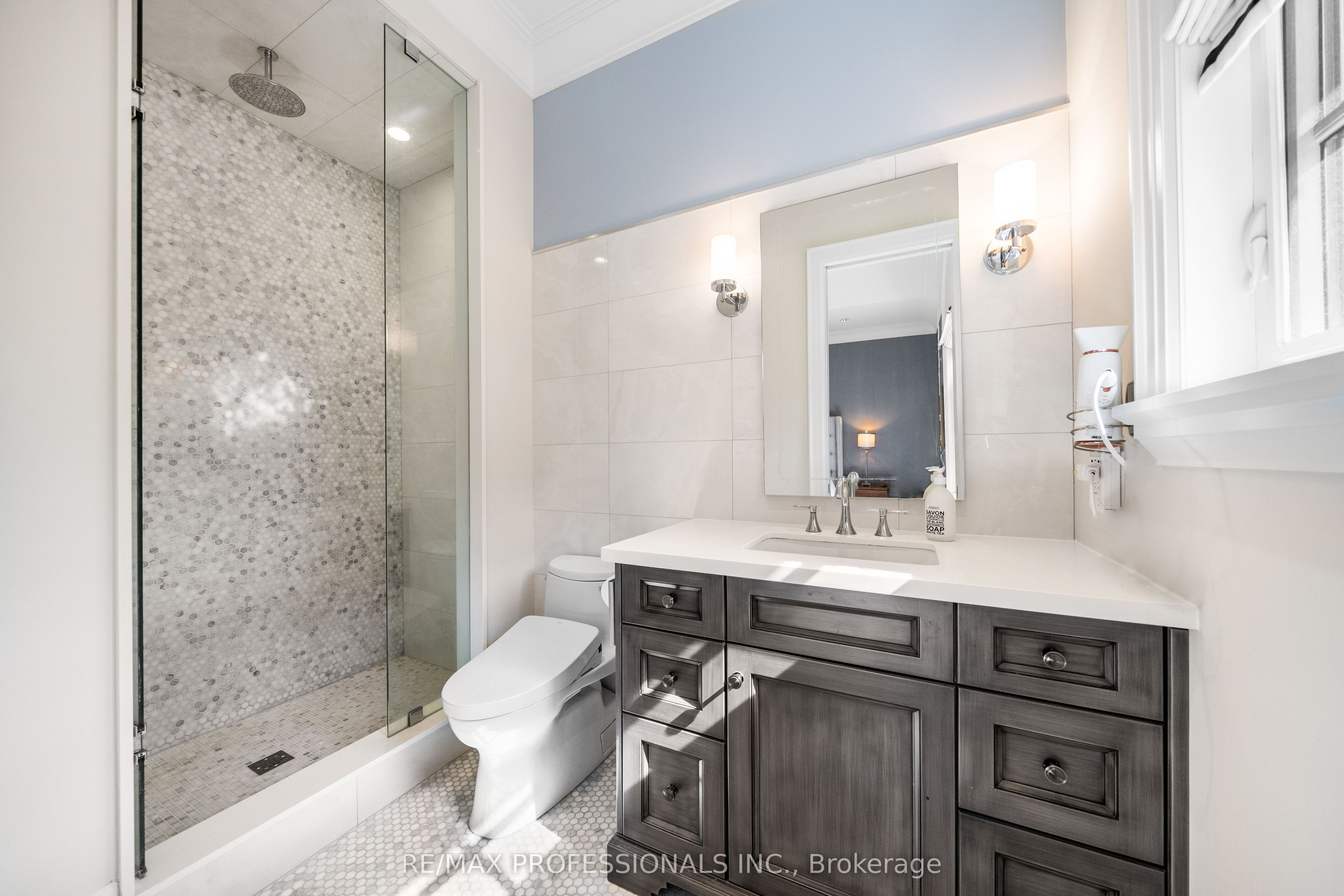 1285 Minaki Road Property Photo 24