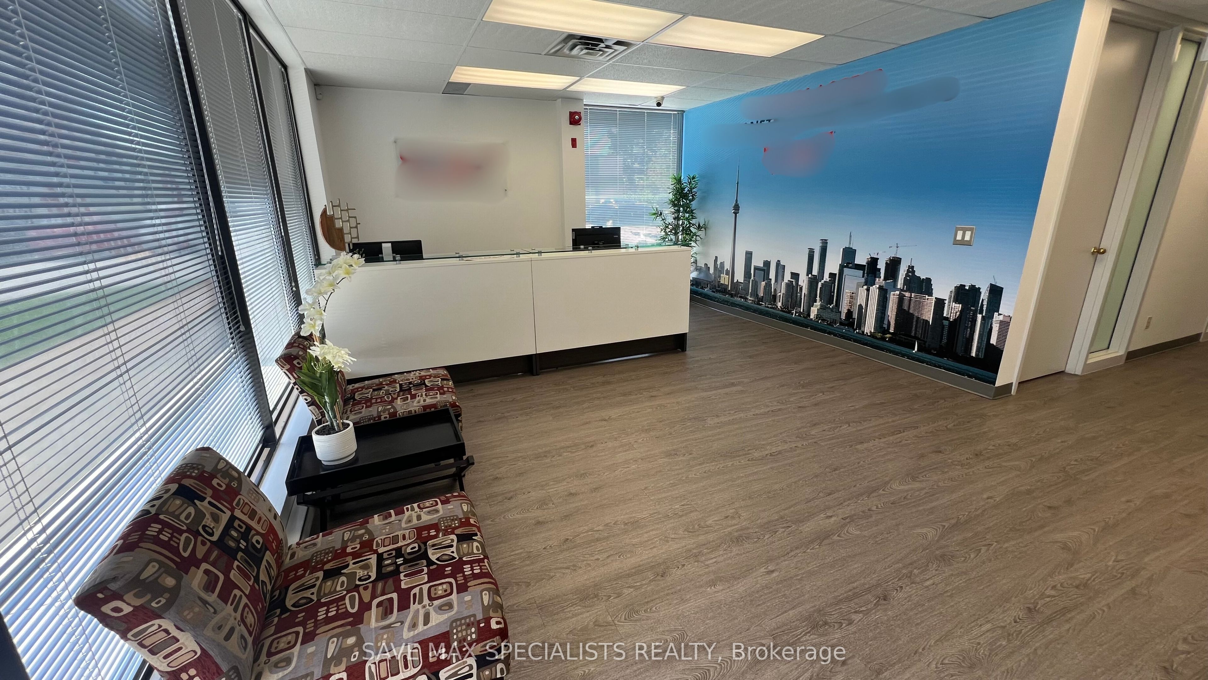 #200 - 2595 Skymark Avenue Property Photo 3