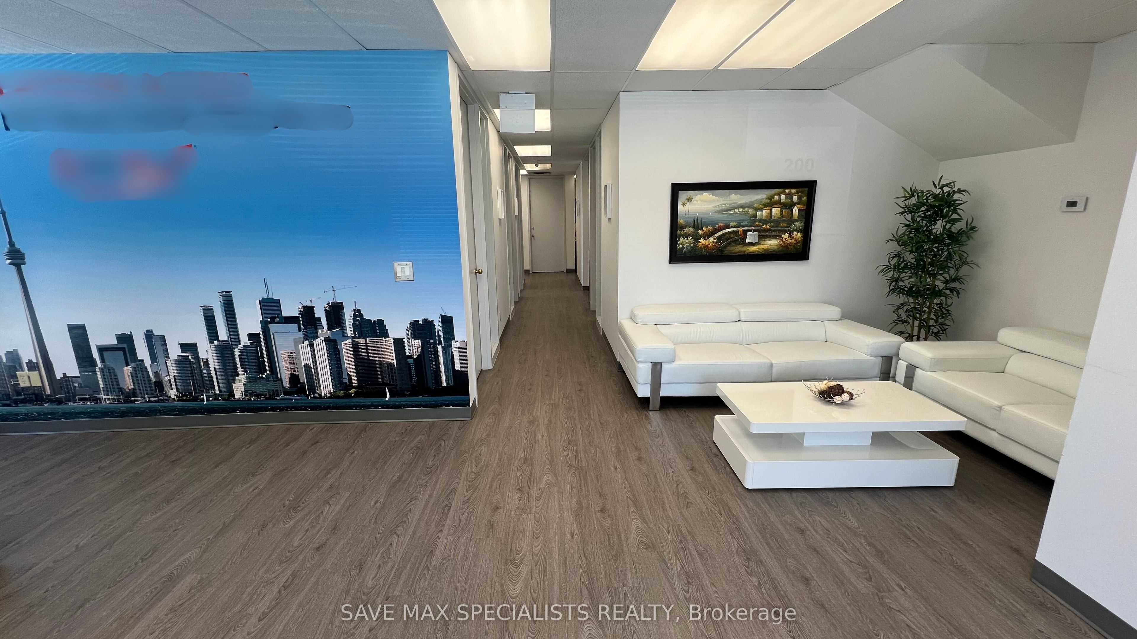 #200 - 2595 Skymark Avenue Property Photo 7