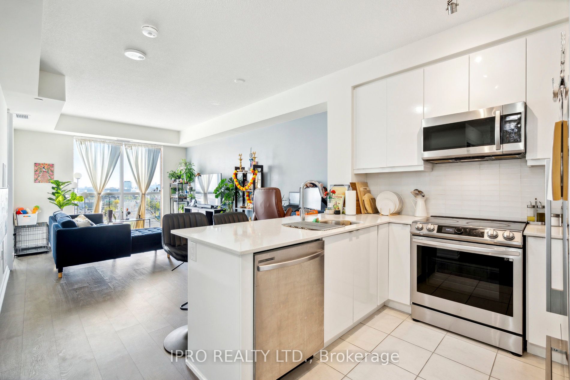 #706 - 50 Thomas Riley Road Property Photo 9
