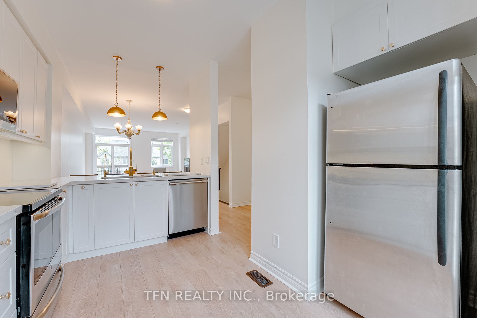 2360 Treversh Common Property Photo 5