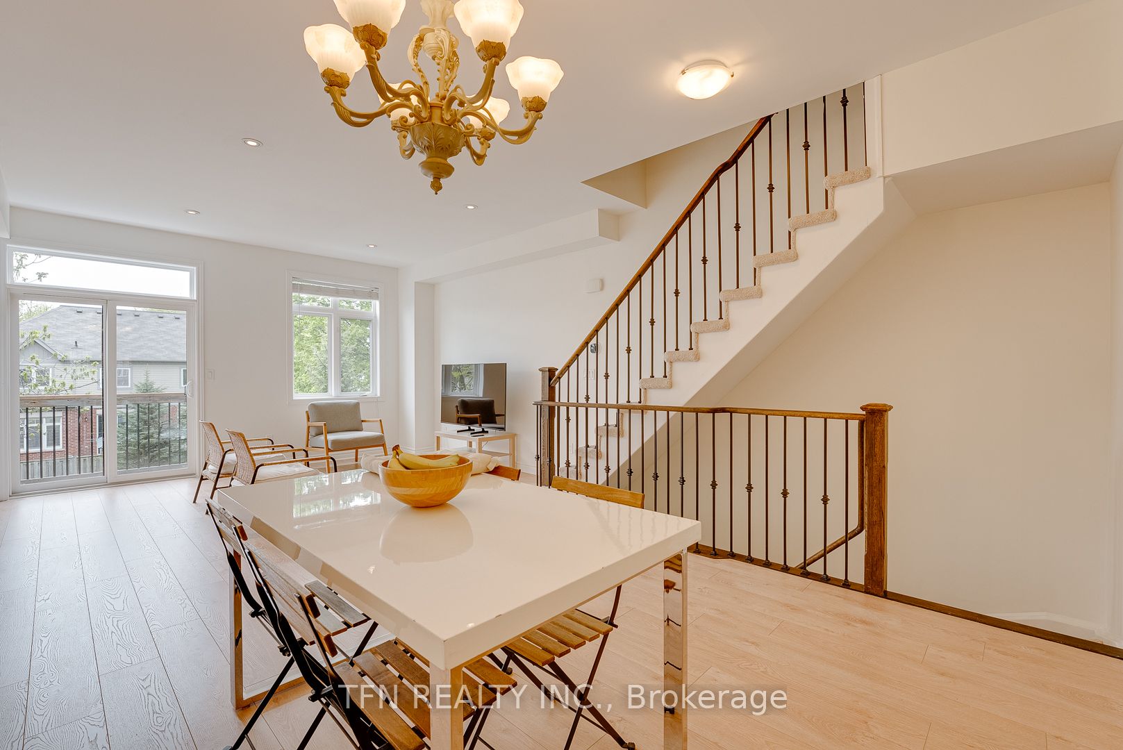 2360 Treversh Common Property Photo 6