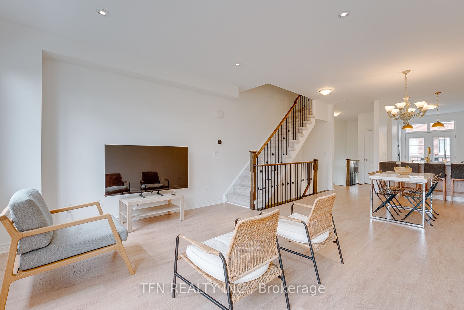 2360 Treversh Common Property Photo 8