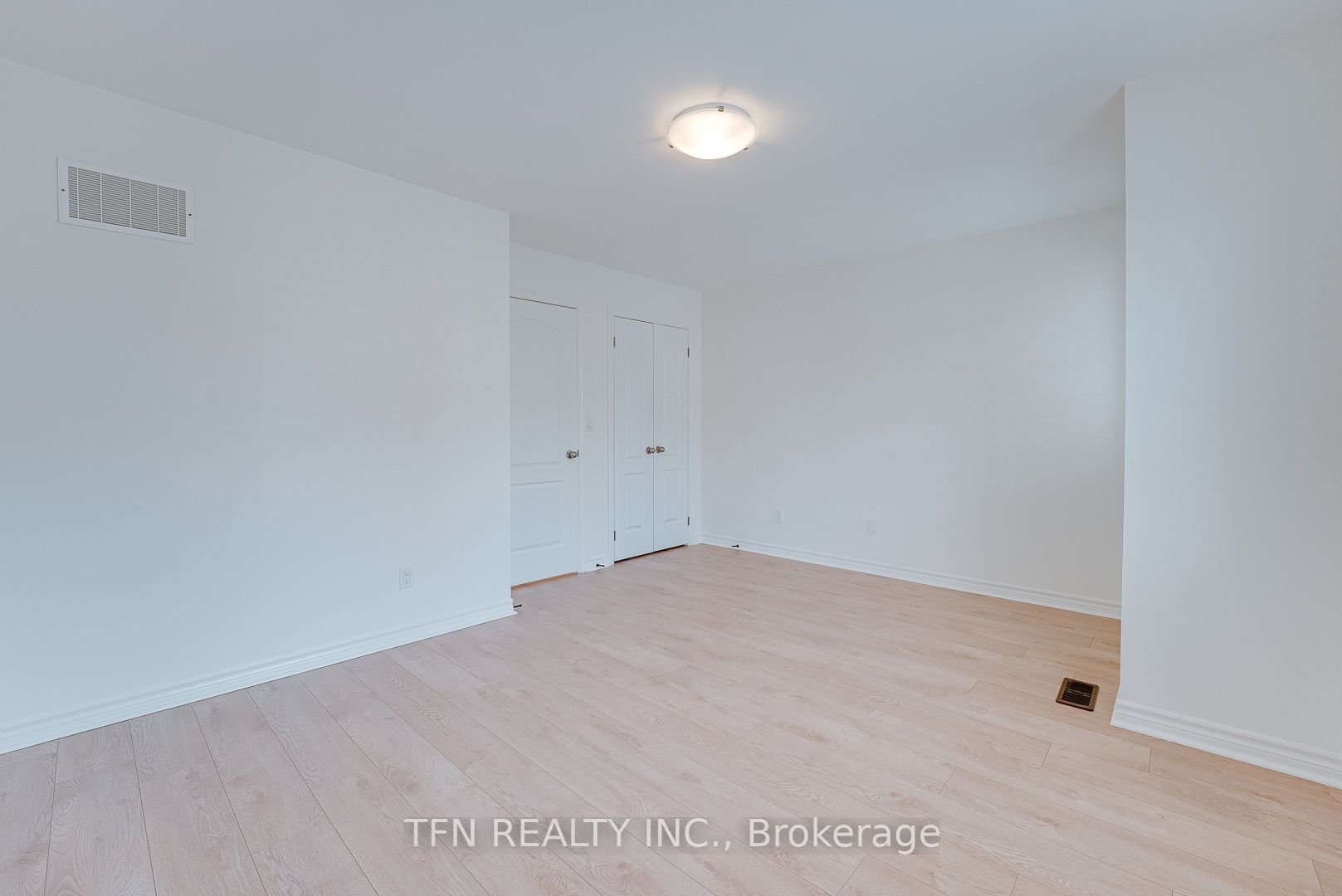 2360 Treversh Common Property Photo 21