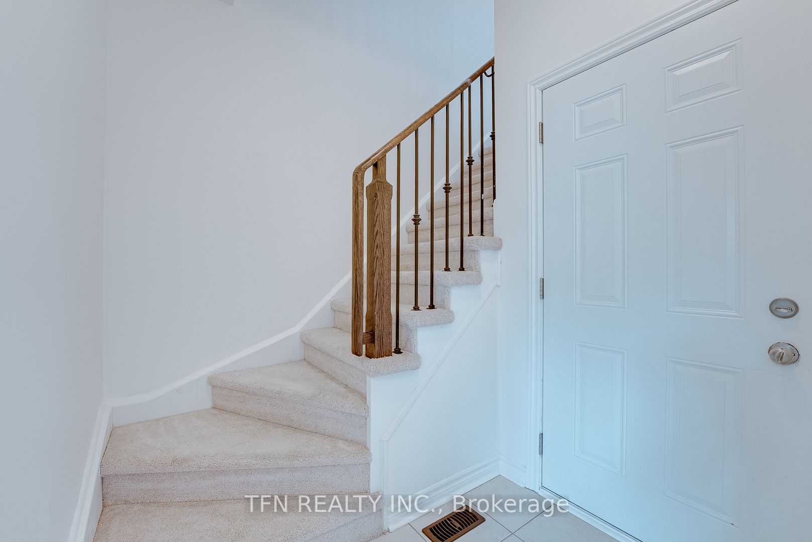2360 Treversh Common Property Photo 22