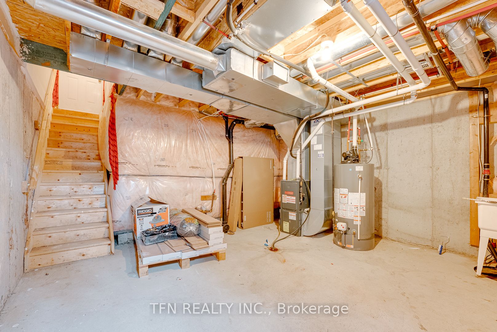 2360 Treversh Common Property Photo 29