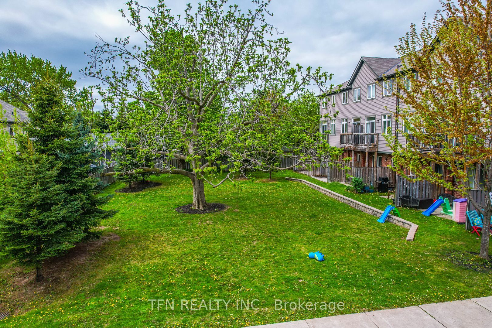 2360 Treversh Common Property Photo 33