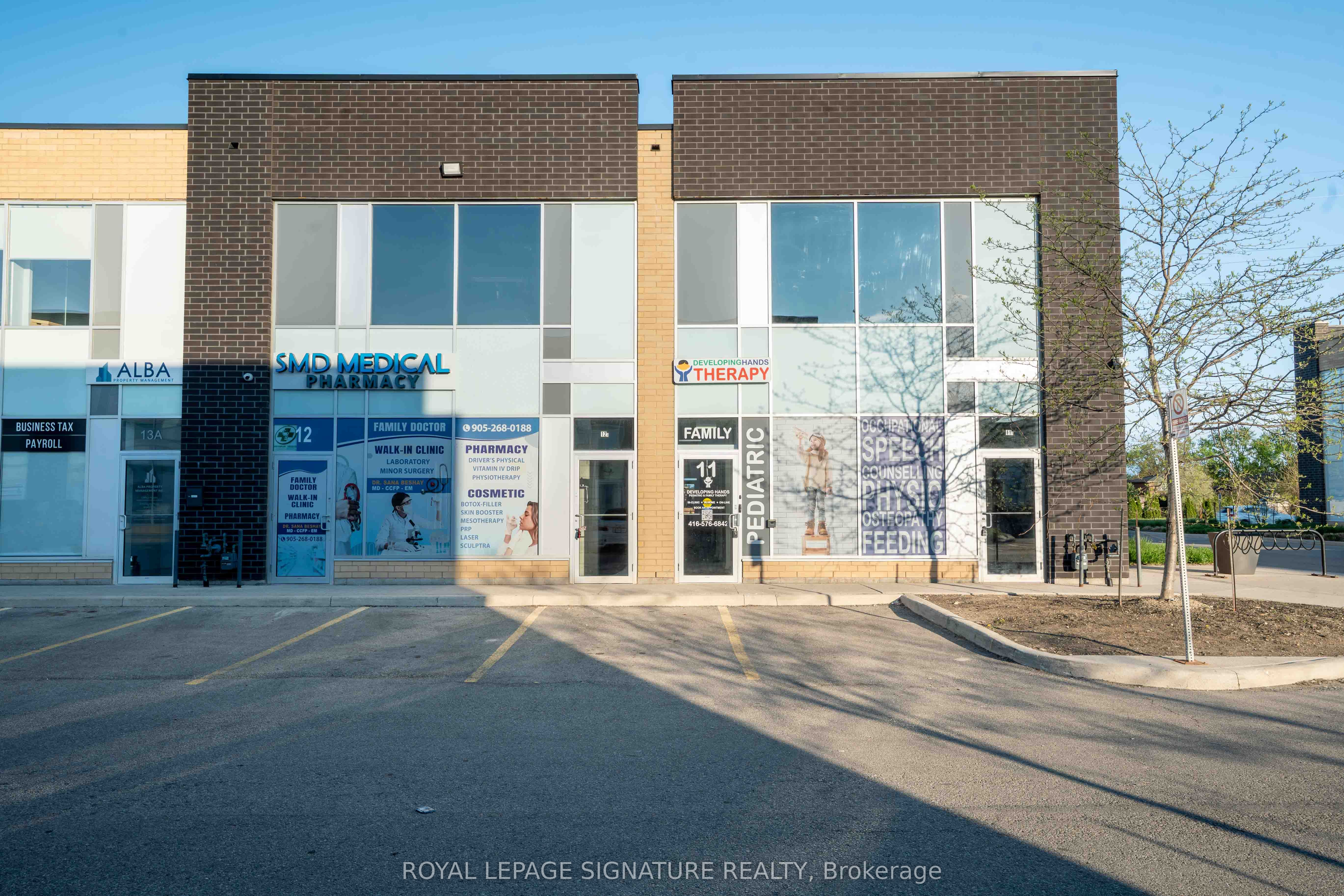 1235 Queensway N/a E 11a Property Photo 5