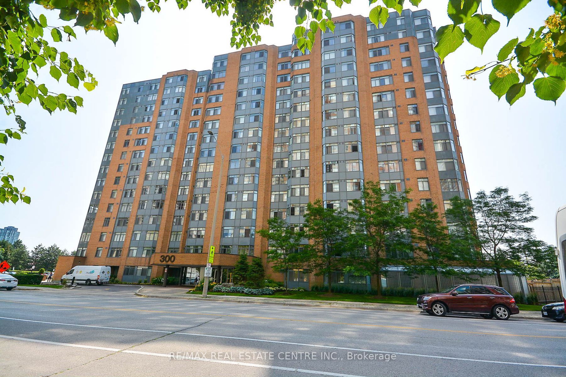 #907 - 300 Webb Drive Property Photo 1