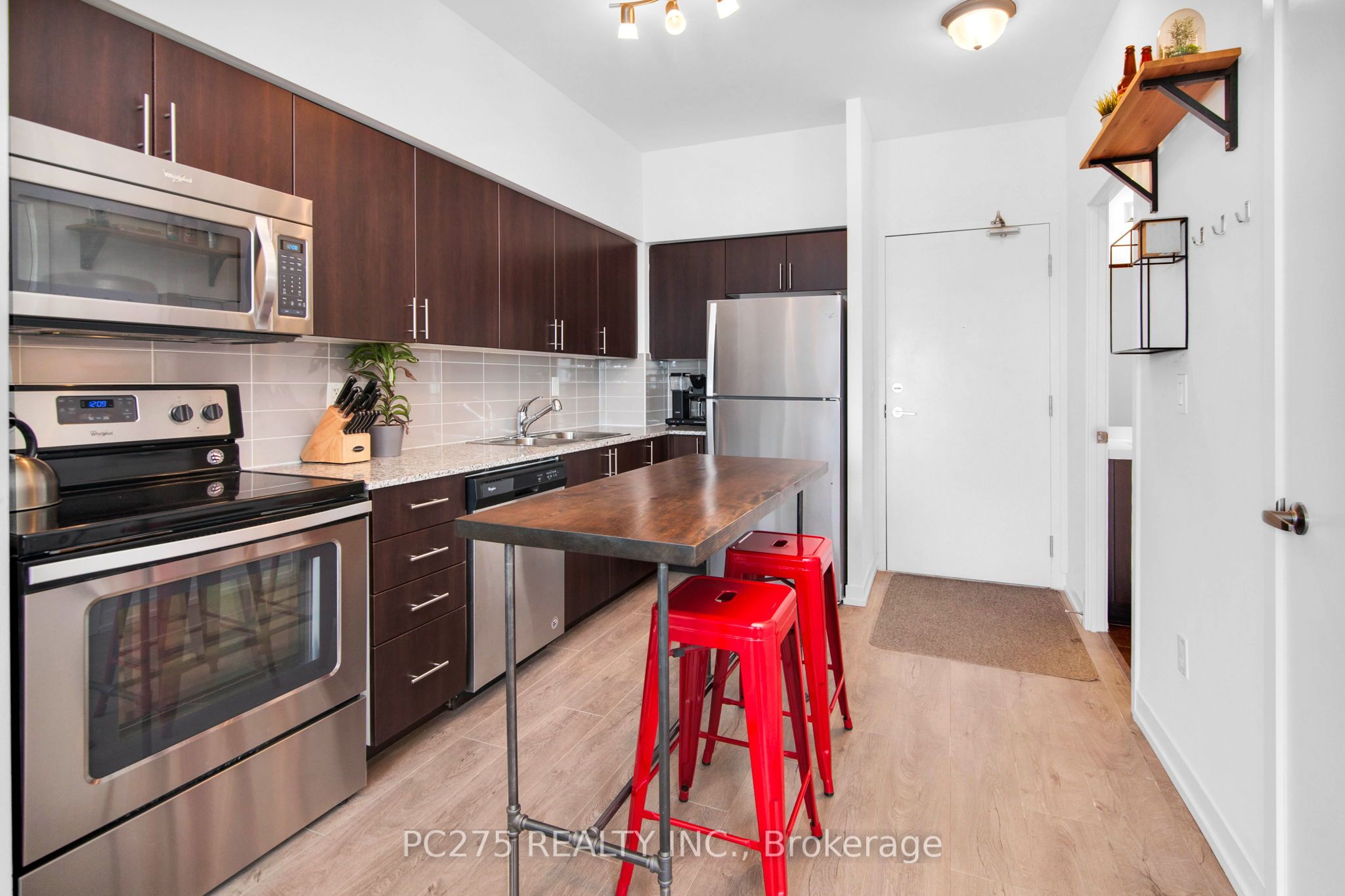1410 Dupont Street 2708 Property Photo 6