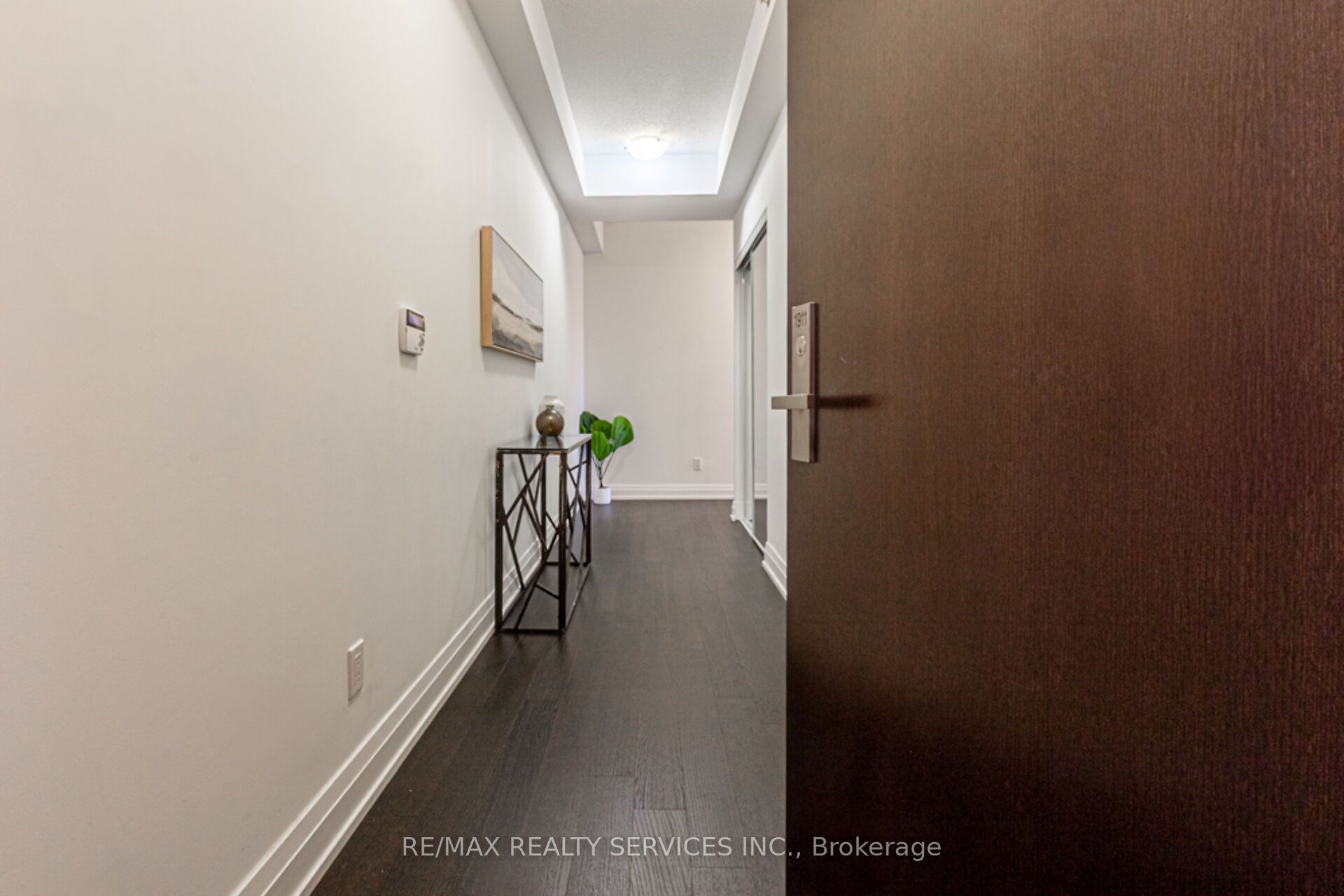 #1911 - 65 Speers Road Property Photo 3