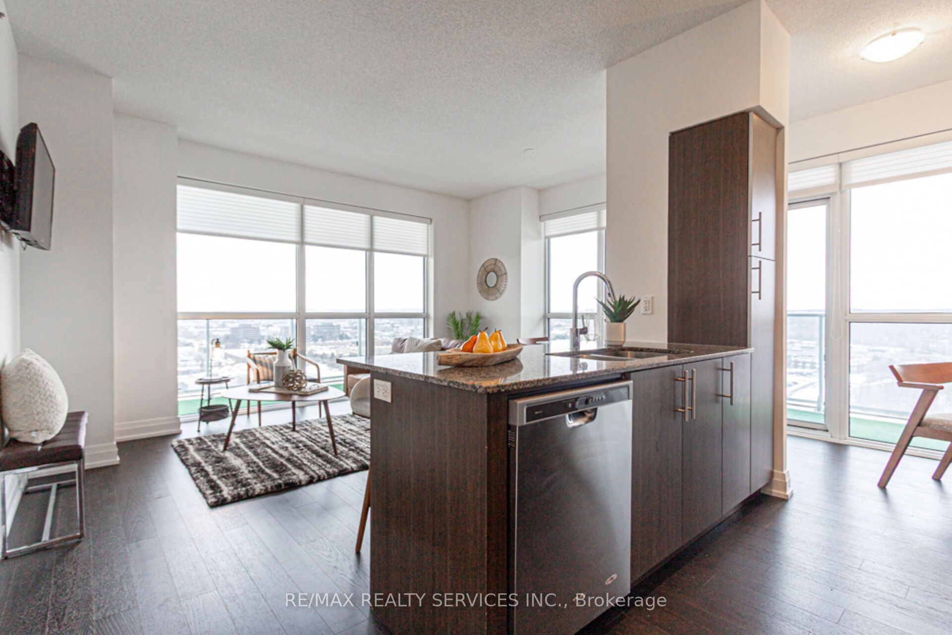 #1911 - 65 Speers Road Property Photo 5