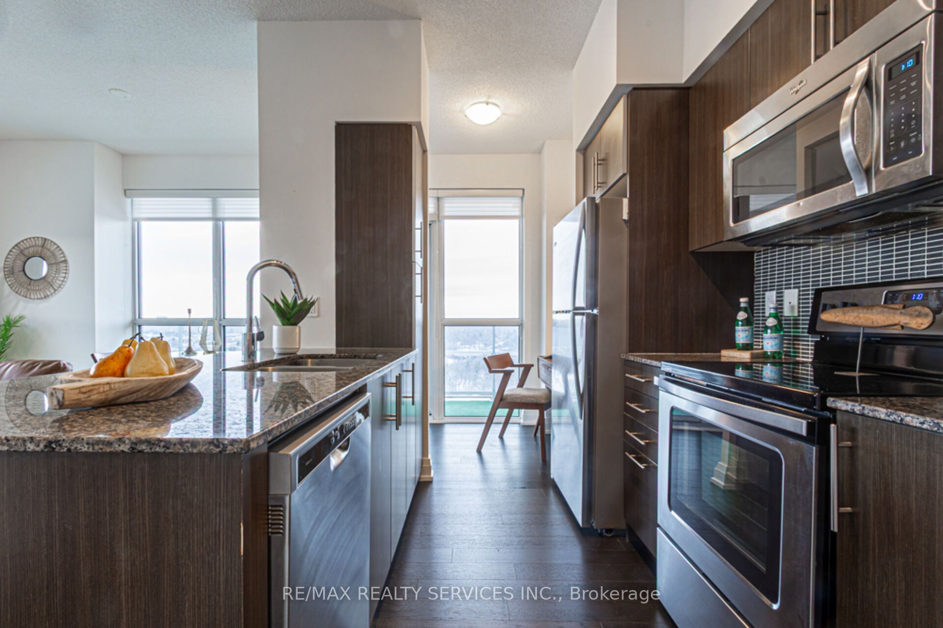 #1911 - 65 Speers Road Property Photo 9