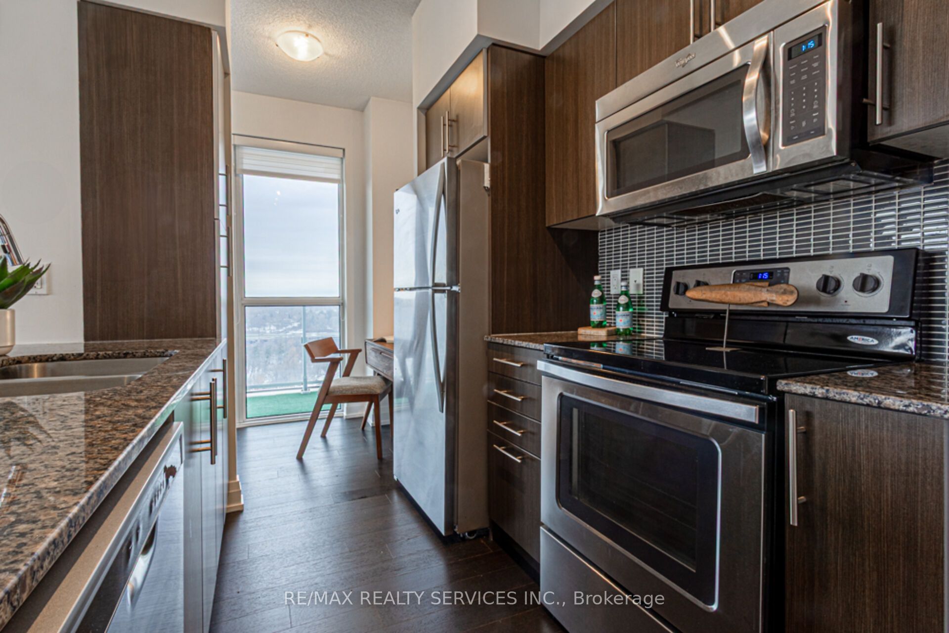 #1911 - 65 Speers Road Property Photo 10