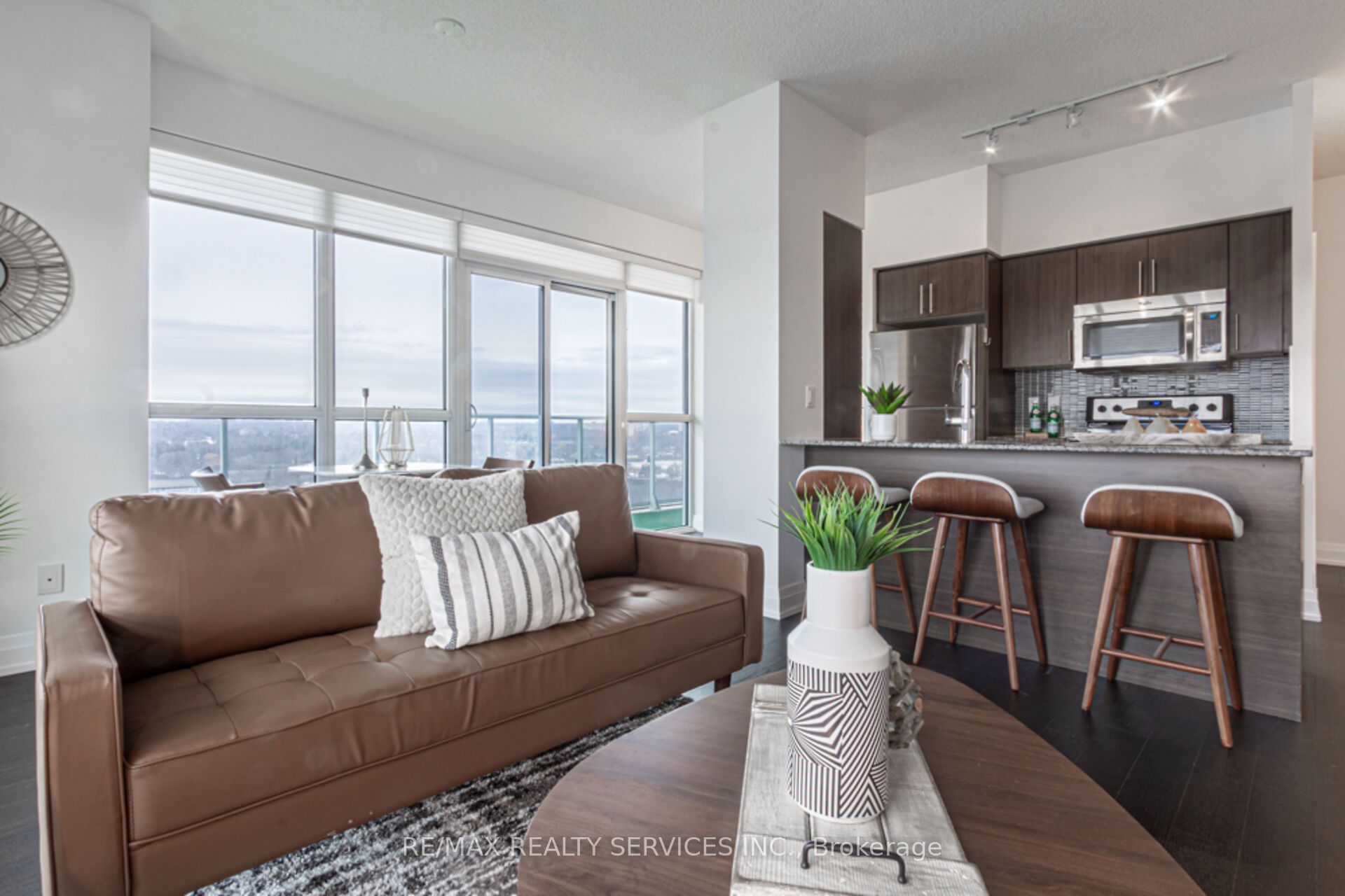#1911 - 65 Speers Road Property Photo 15