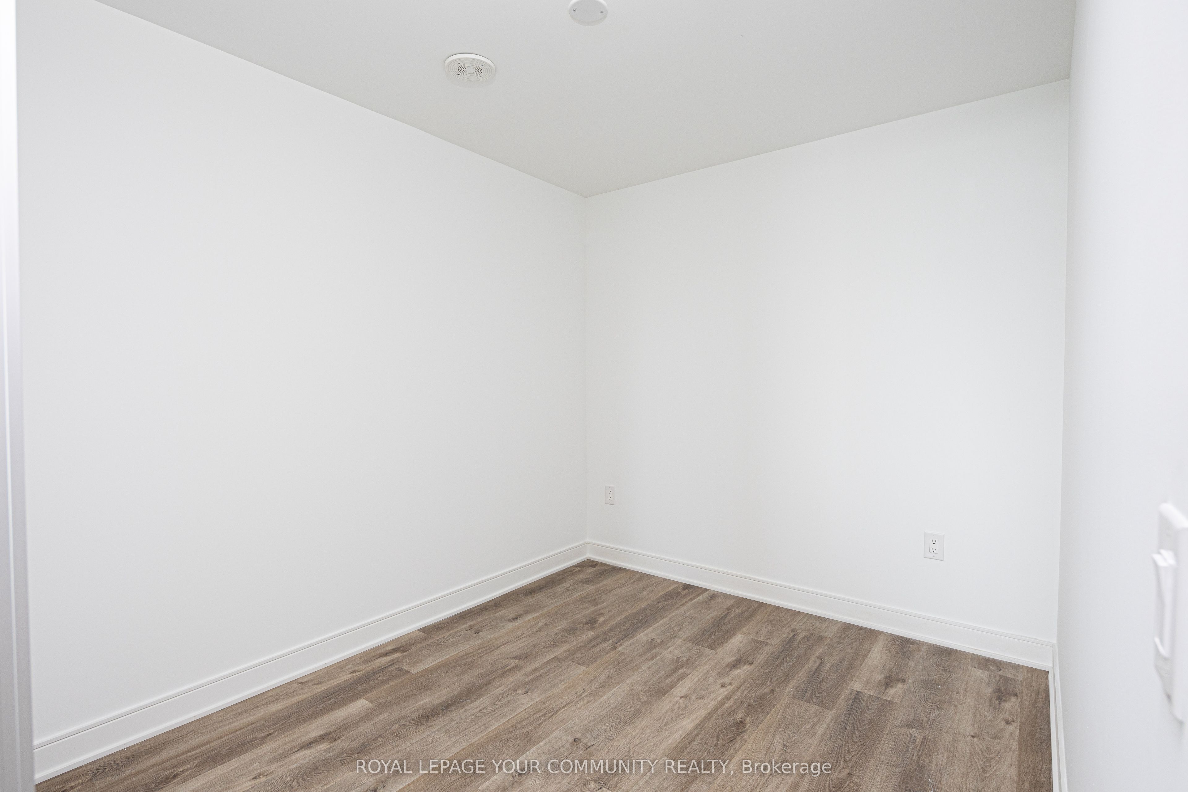 86 Dundas Street E 1509 Property Photo 11