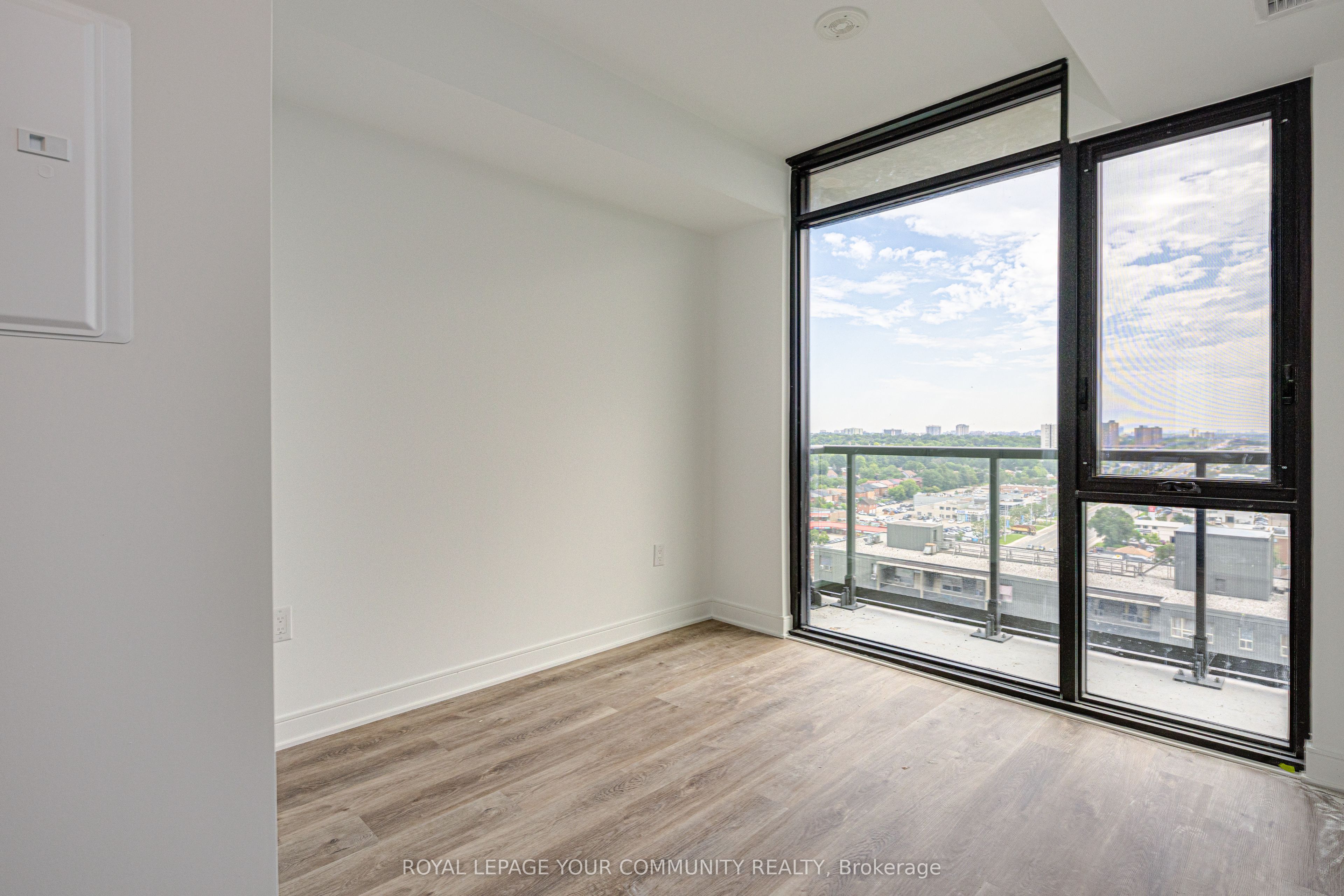 86 Dundas Street E 1509 Property Photo 13