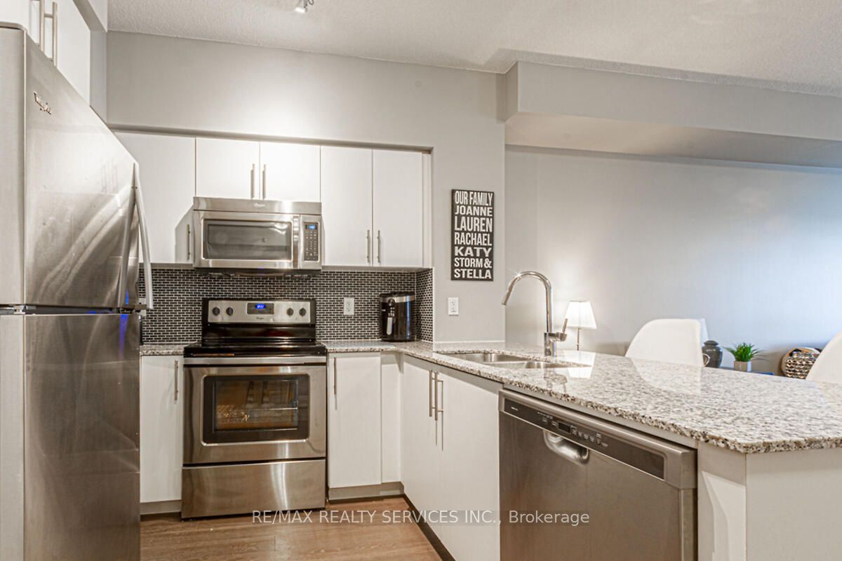 #1507 - 65 Speers Road Property Photo 8