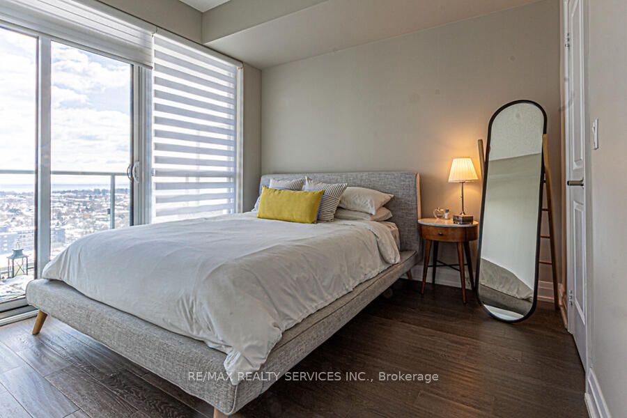 #1507 - 65 Speers Road Property Photo 18