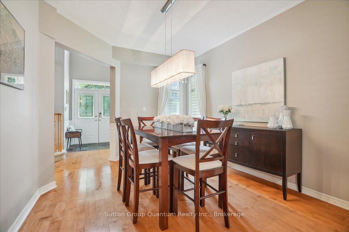 2477 Longridge Crescent Property Photo 6