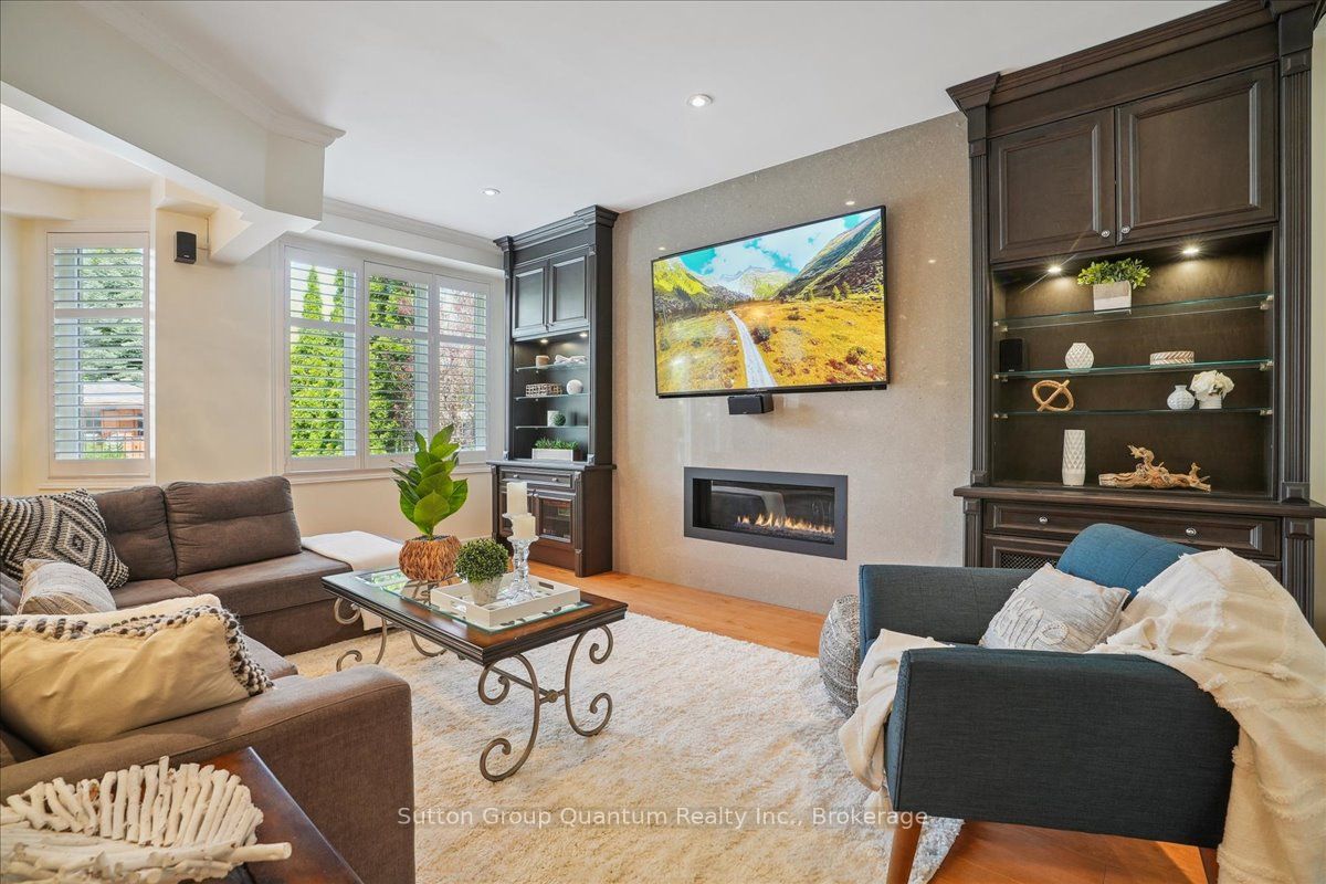 2477 Longridge Crescent Property Photo 8