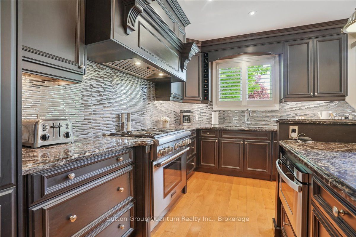 2477 Longridge Crescent Property Photo 12