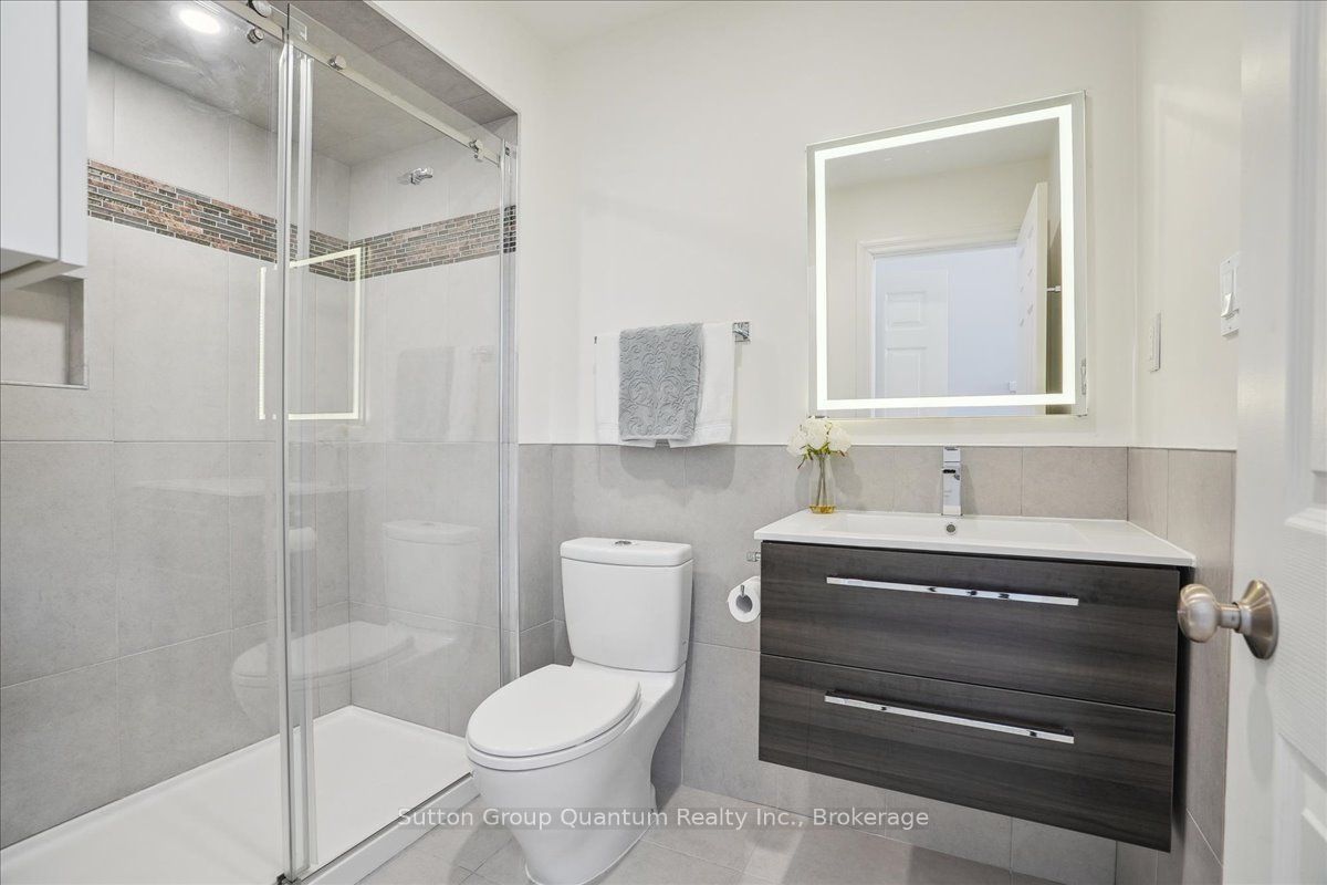 2477 Longridge Crescent Property Photo 26