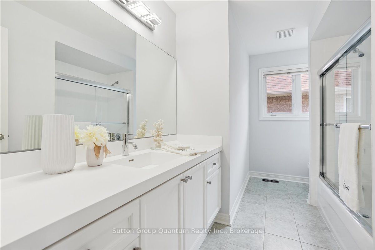 2477 Longridge Crescent Property Photo 29