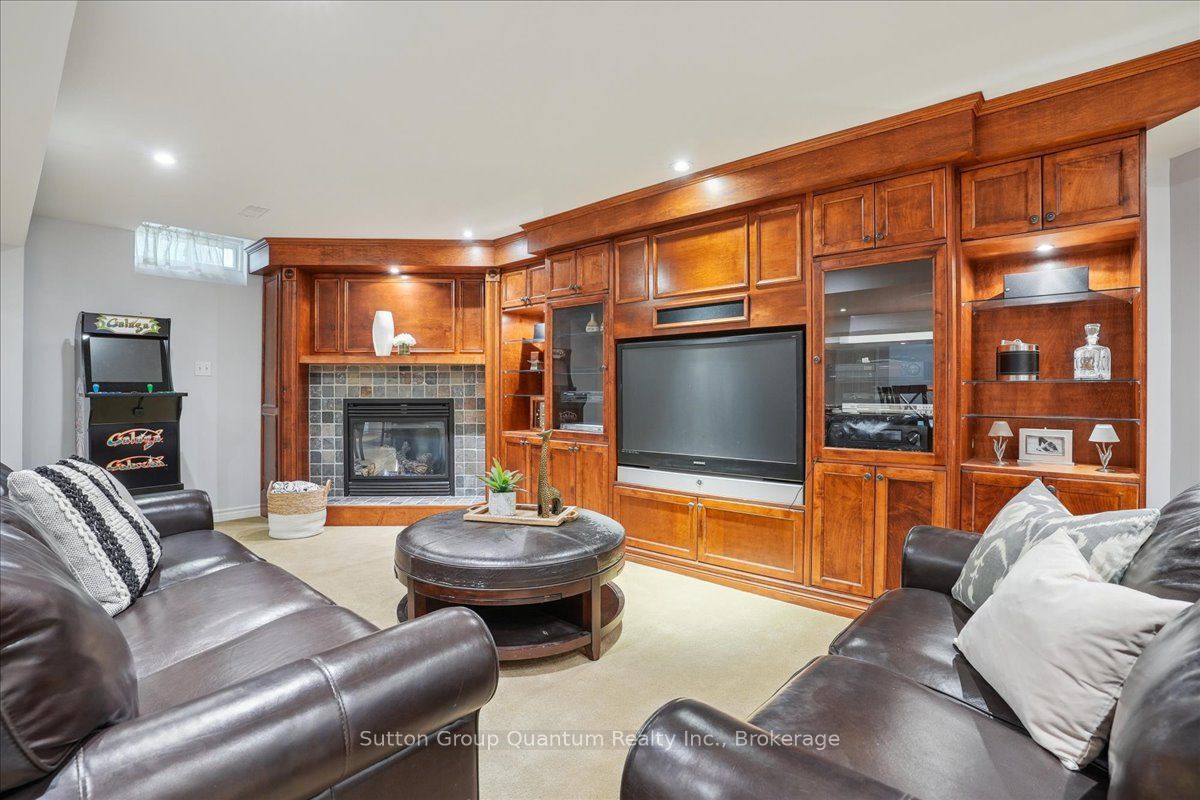 2477 Longridge Crescent Property Photo 32