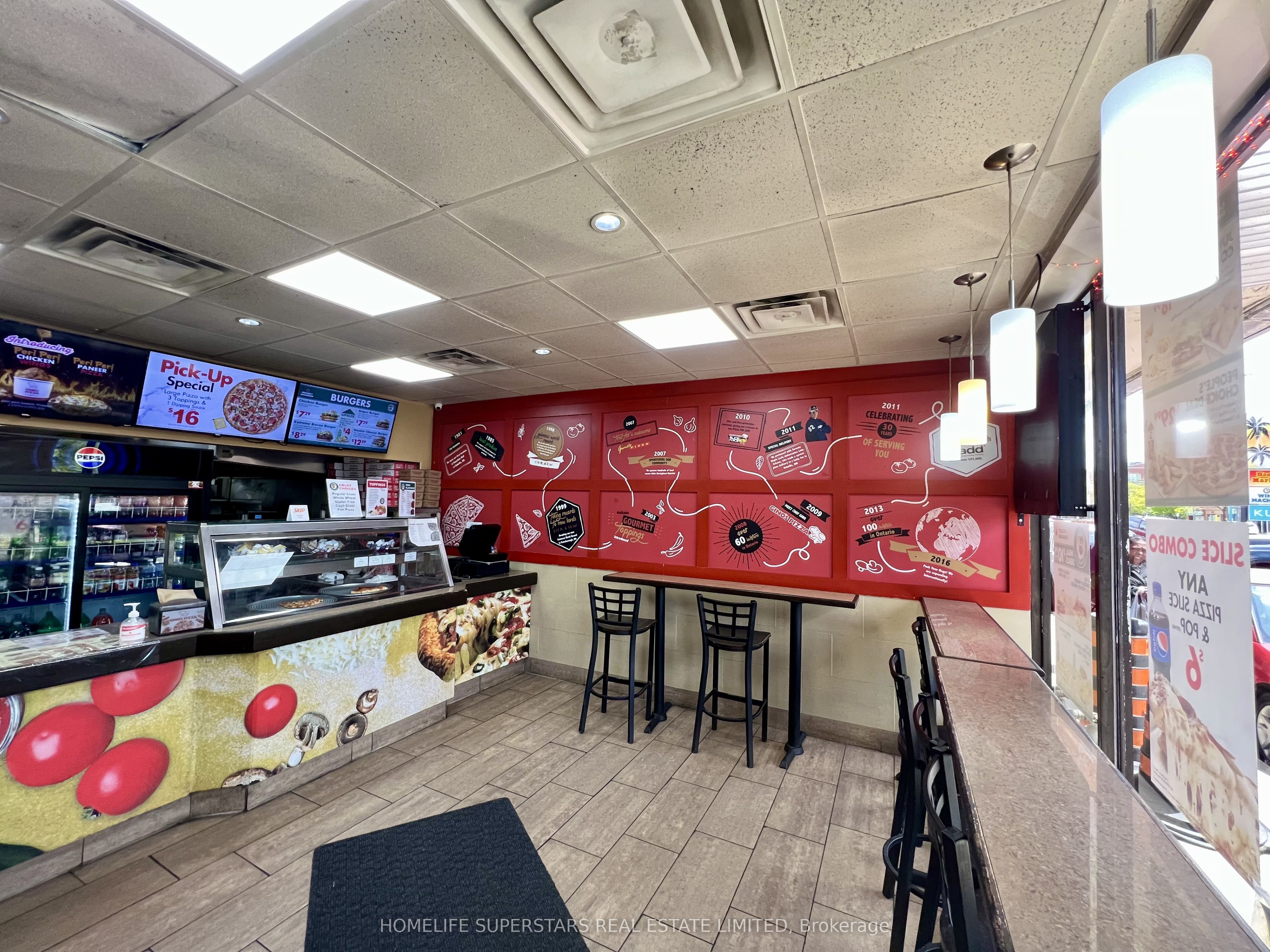 3282 Lakeshore Boulevard W Property Photo 2