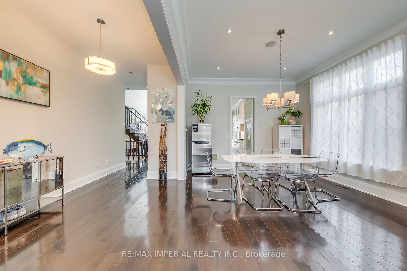 105 Eaglewood Boulevard Property Photo 8