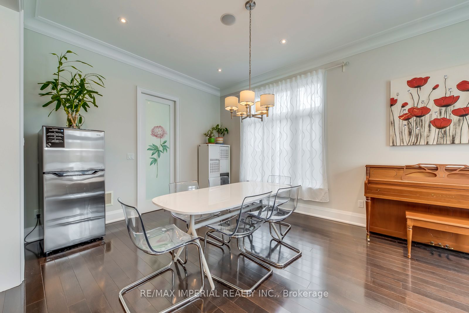 105 Eaglewood Boulevard Property Photo 11