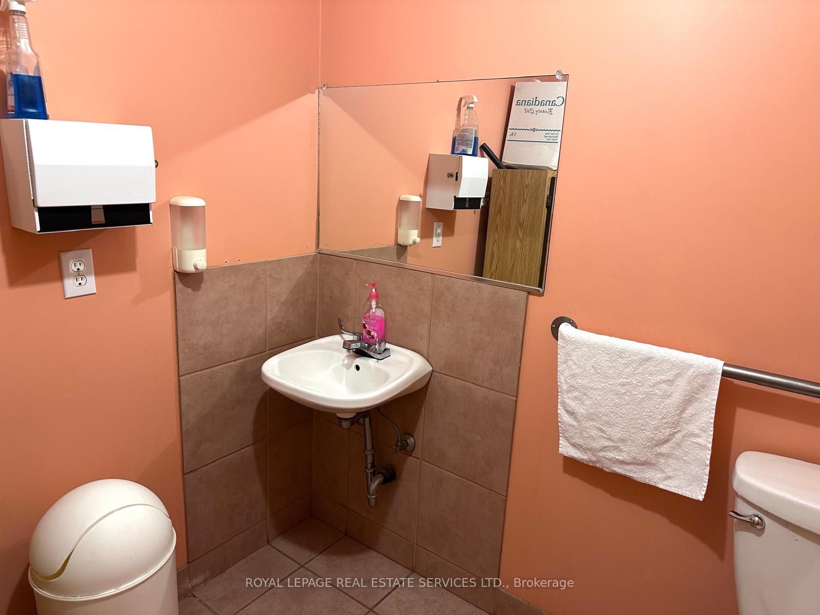 #main Floor - 39 South Station Street Property Photo 10