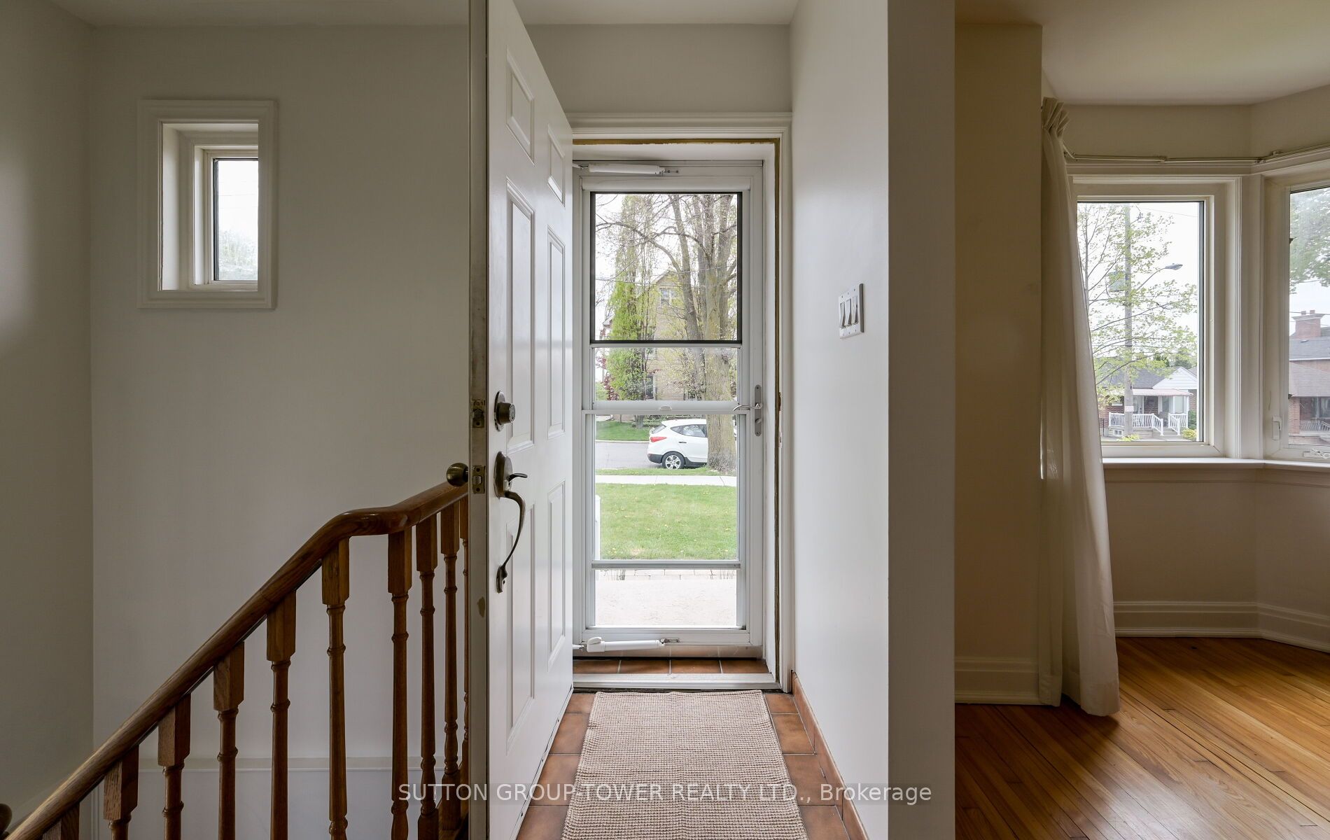 550 Glen Park Avenue Property Photo 4