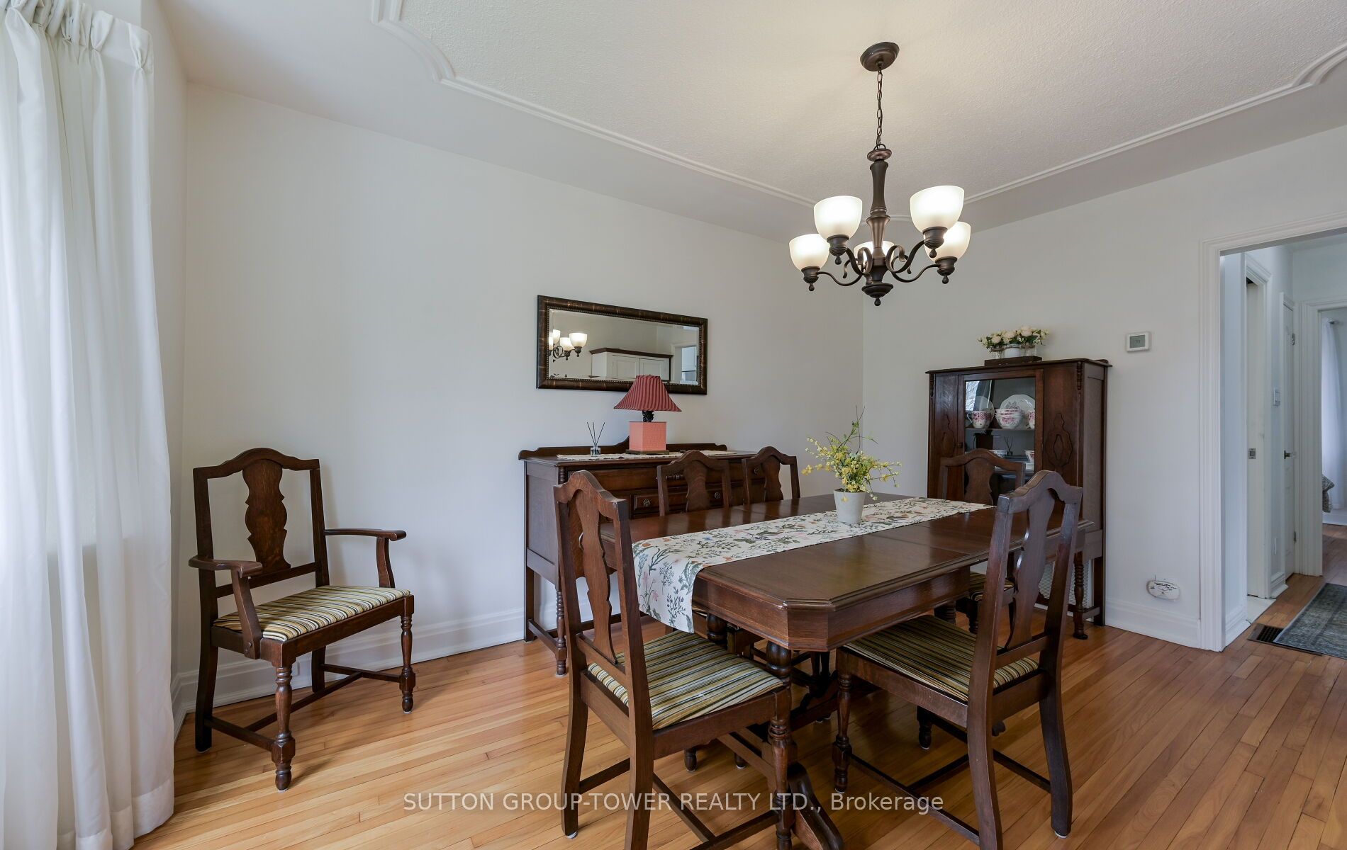 550 Glen Park Avenue Property Photo 8