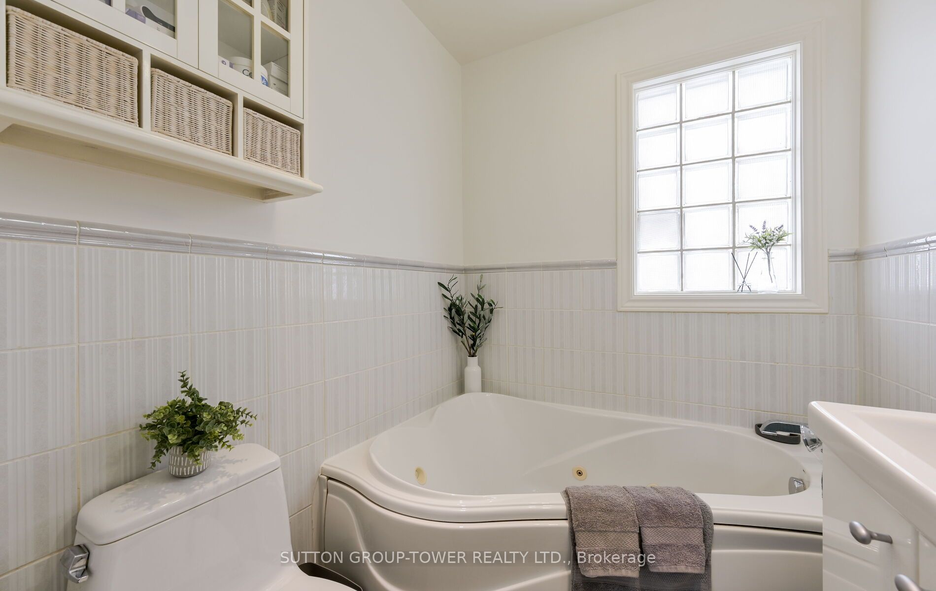 550 Glen Park Avenue Property Photo 28