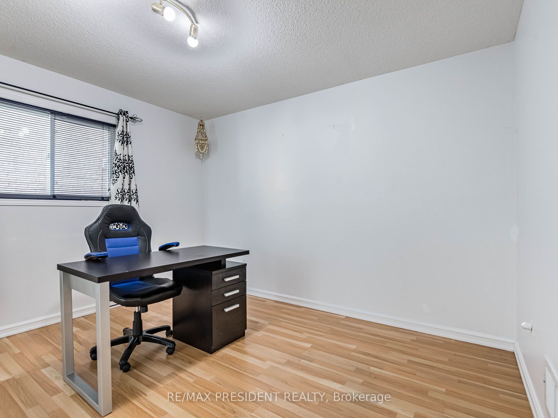 36 Prince Crescent Property Photo 2