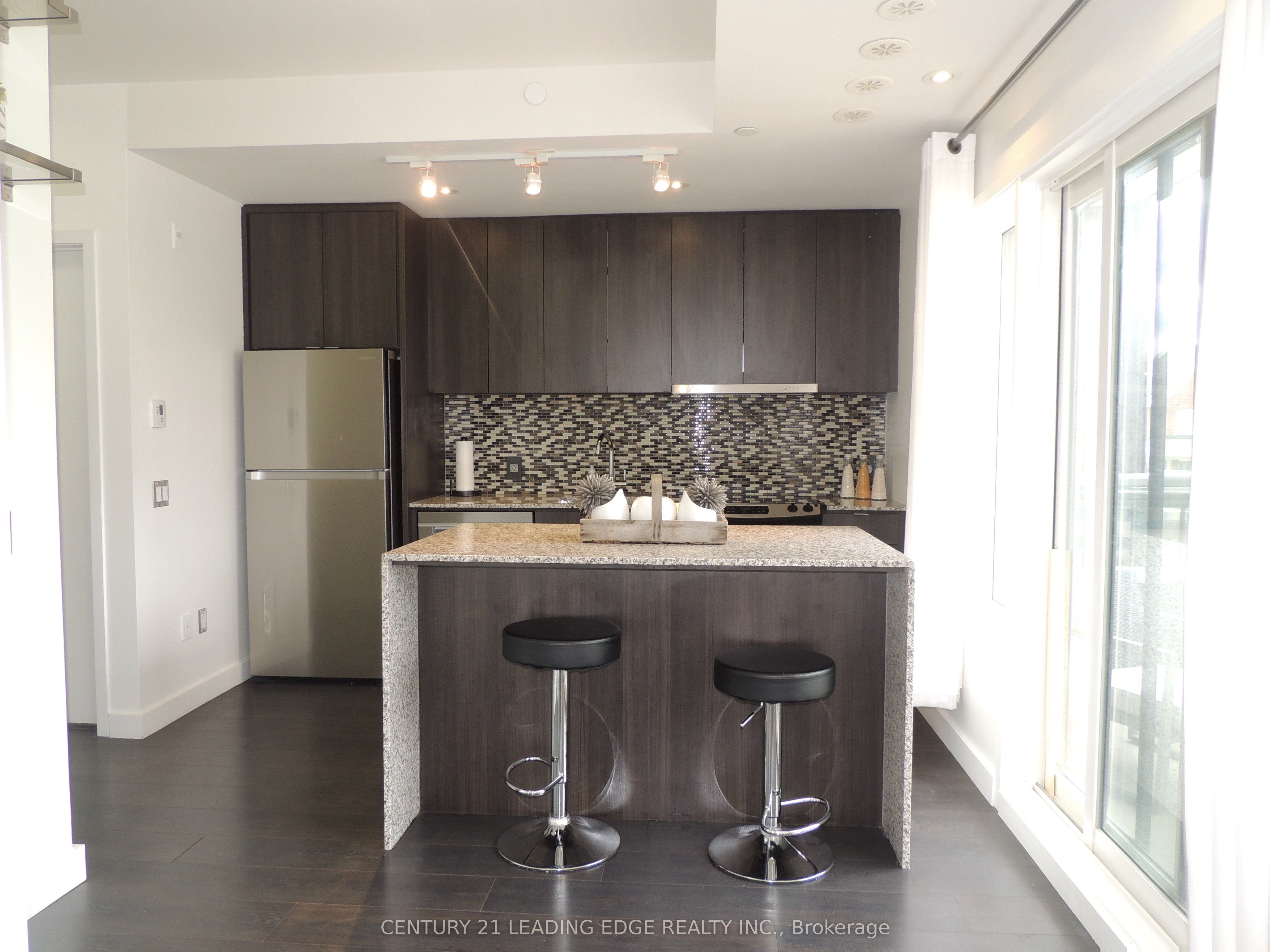 #214 - 5005 Harvard Road Property Photo 8