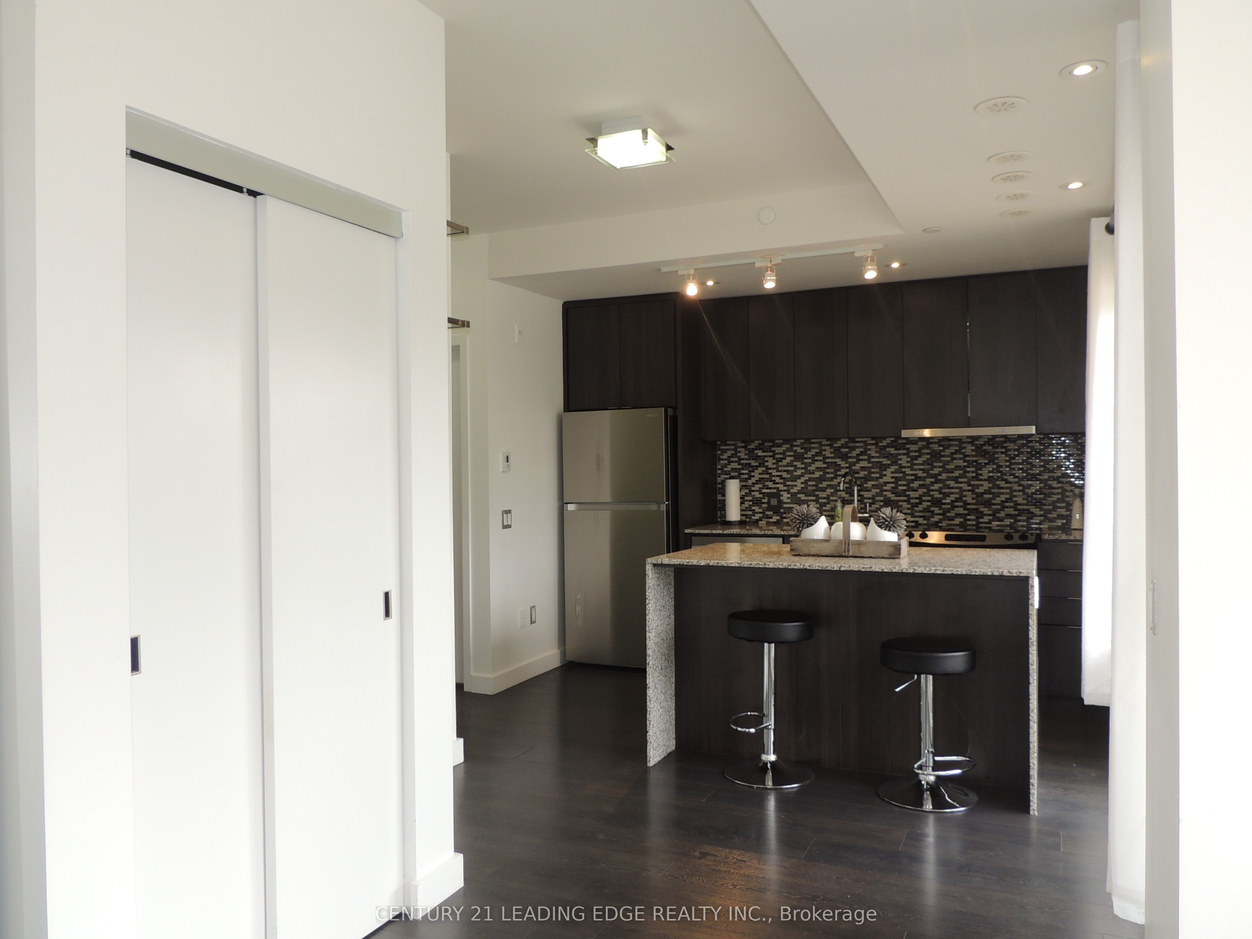 #214 - 5005 Harvard Road Property Photo 9